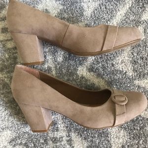 Avenue Cloudwalkers Nude Heels brand new size 9